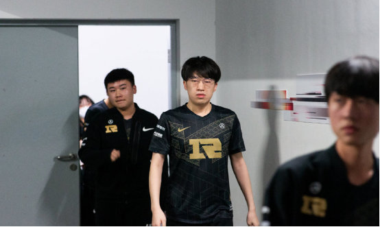 术革新和体 术革新和体