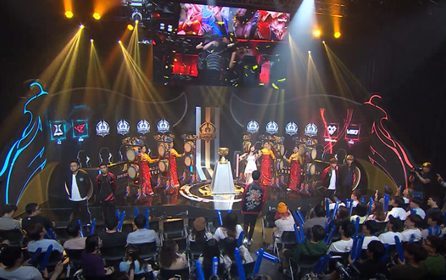 边锋内收牵 边锋内收牵